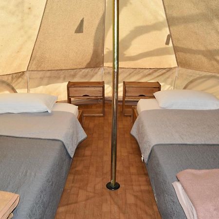 Camping Oliana Eksteriør bilde