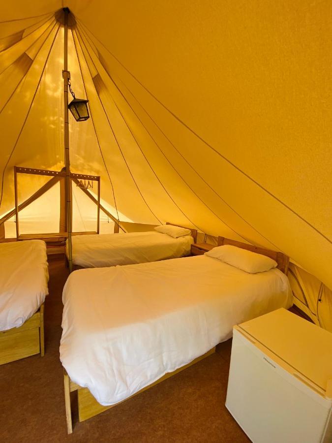 Camping Oliana Eksteriør bilde