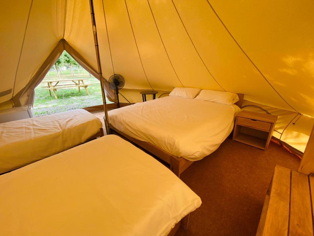 Camping Oliana Eksteriør bilde