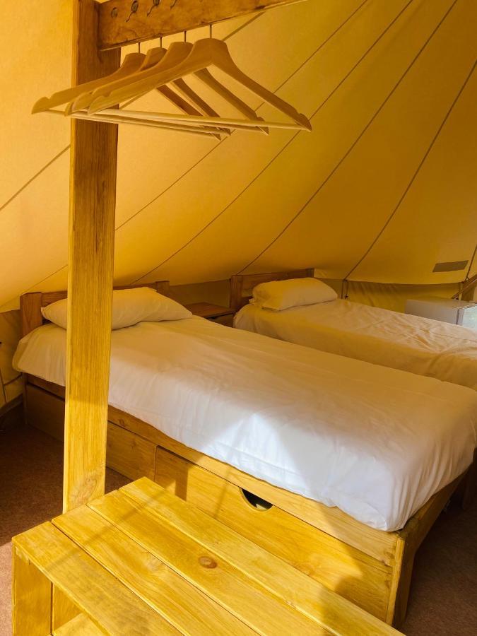 Camping Oliana Eksteriør bilde