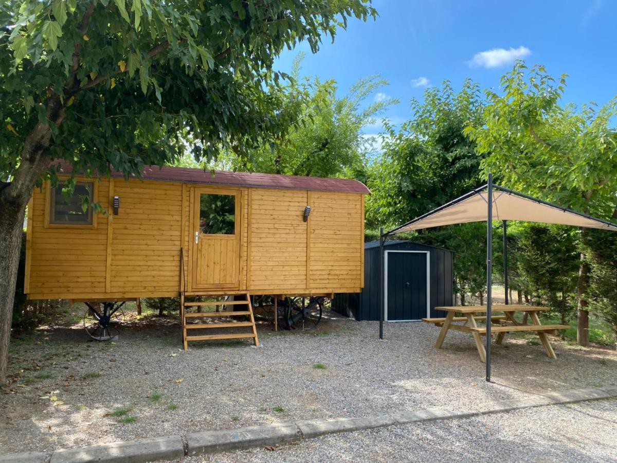 Camping Oliana Eksteriør bilde
