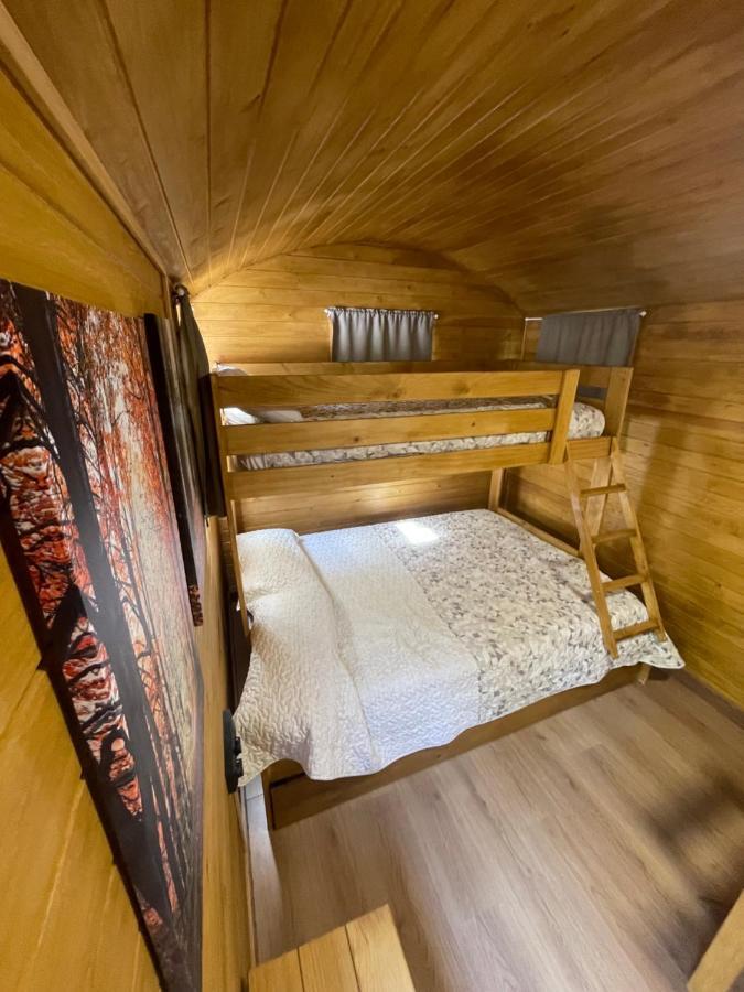 Camping Oliana Eksteriør bilde