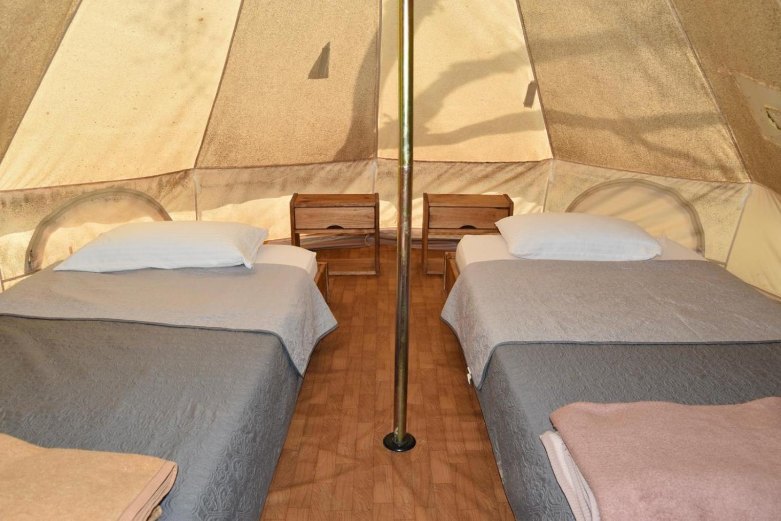 Camping Oliana Eksteriør bilde