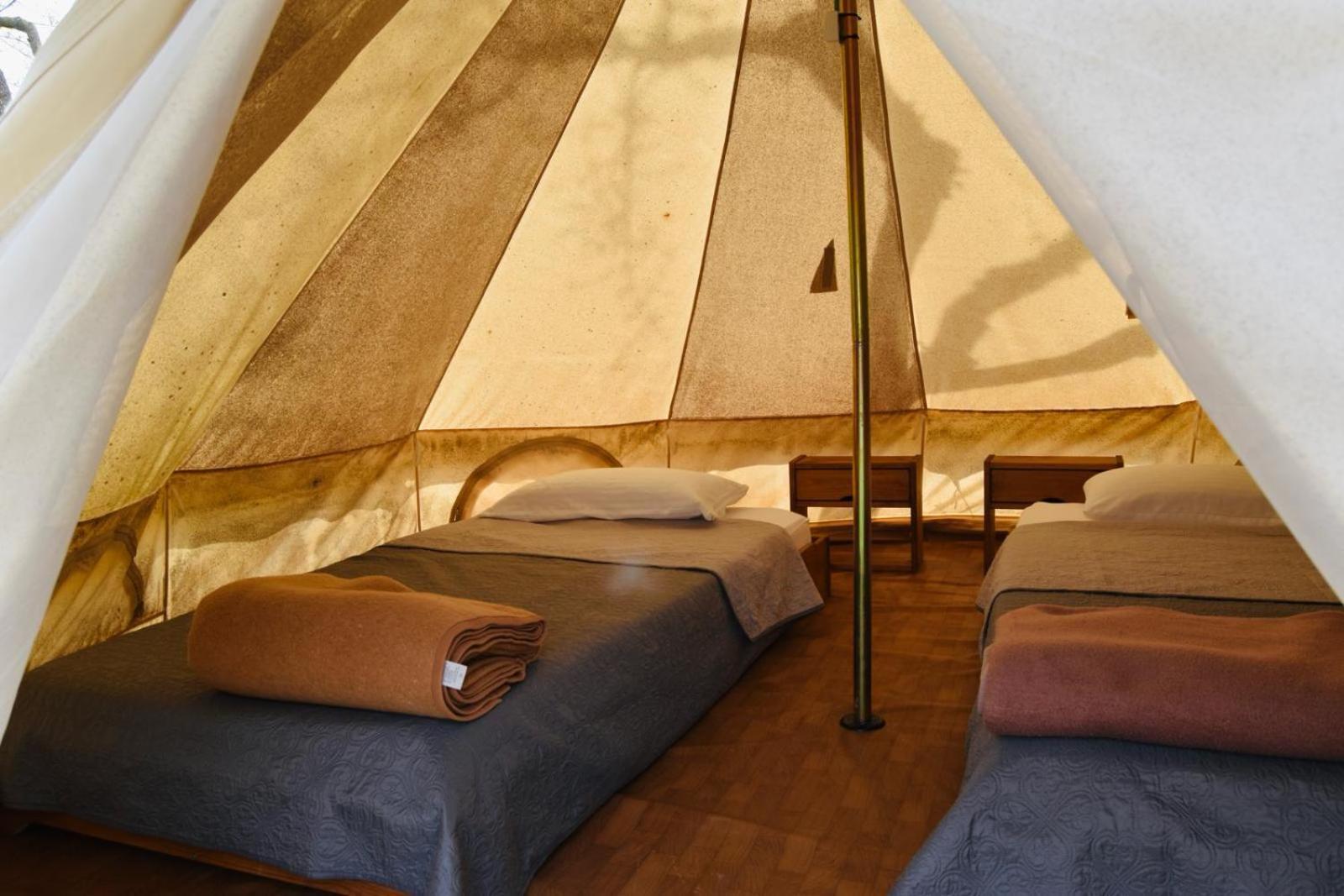 Camping Oliana Eksteriør bilde