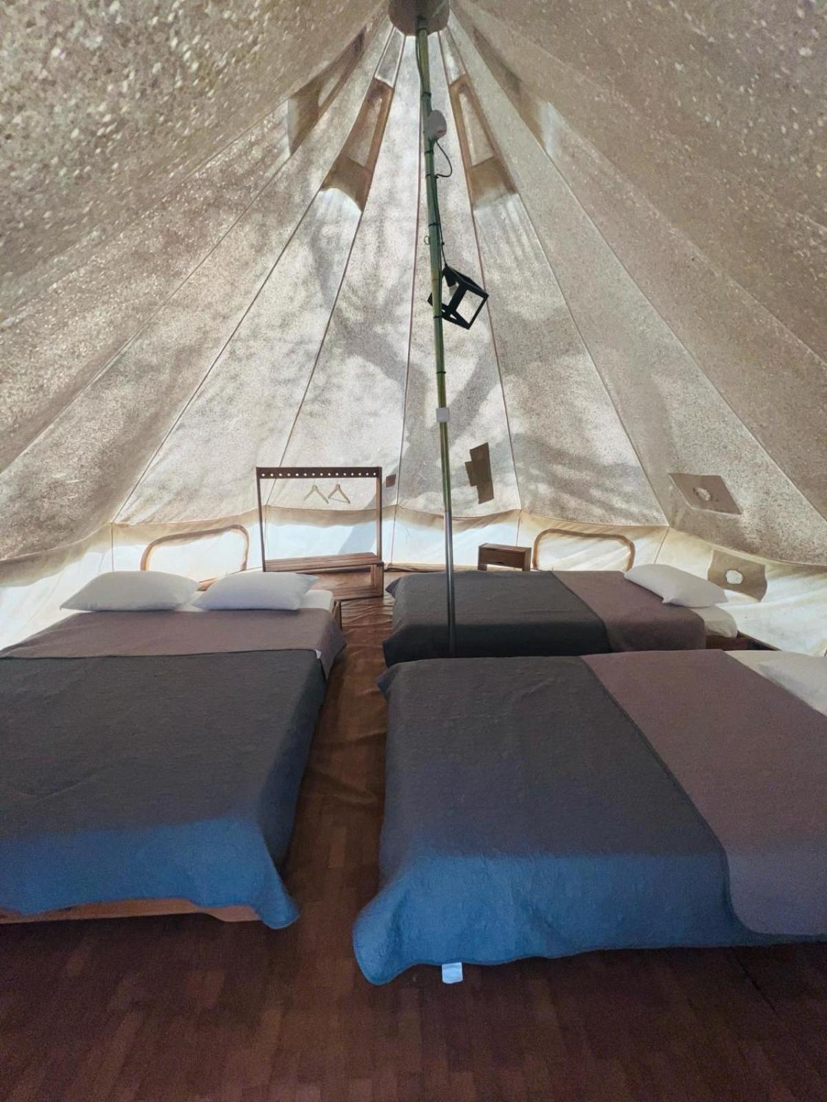 Camping Oliana Eksteriør bilde