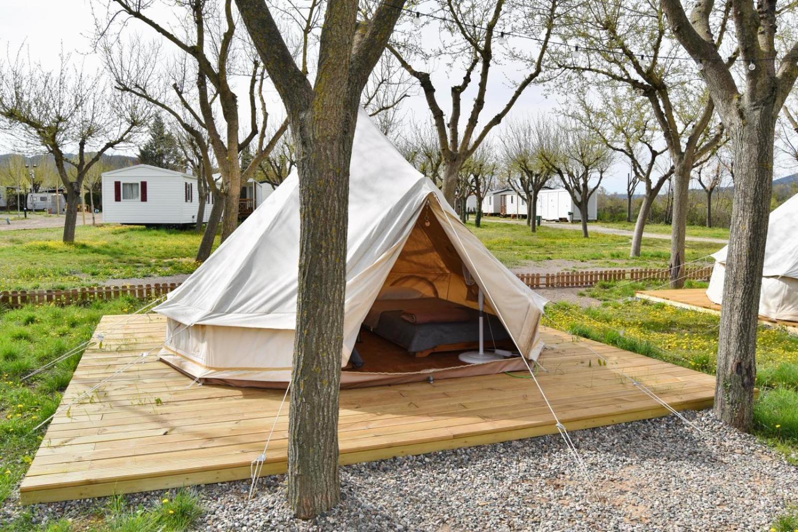 Camping Oliana Eksteriør bilde